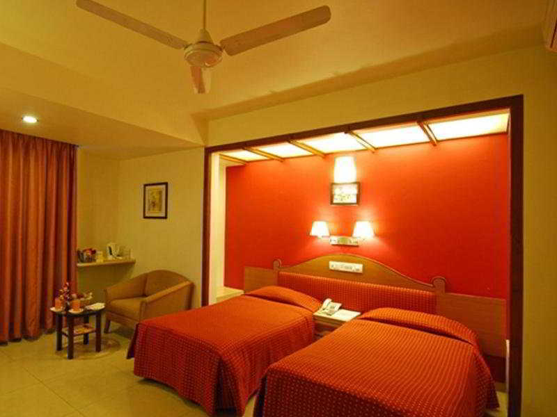 Hotel Park Central Comfort- E- Suites Pune Room photo